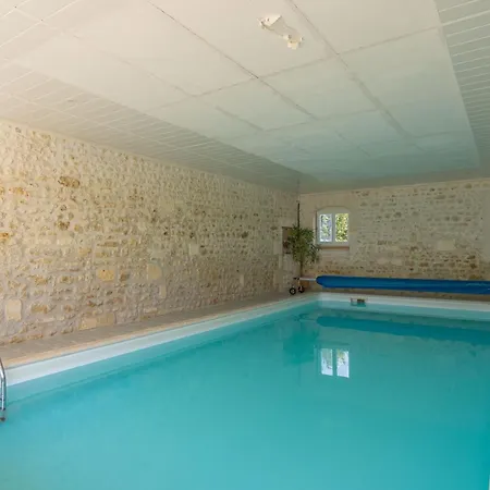 De Groupe Piscine Interieure * La-Gripperie-Saint-Symphorien