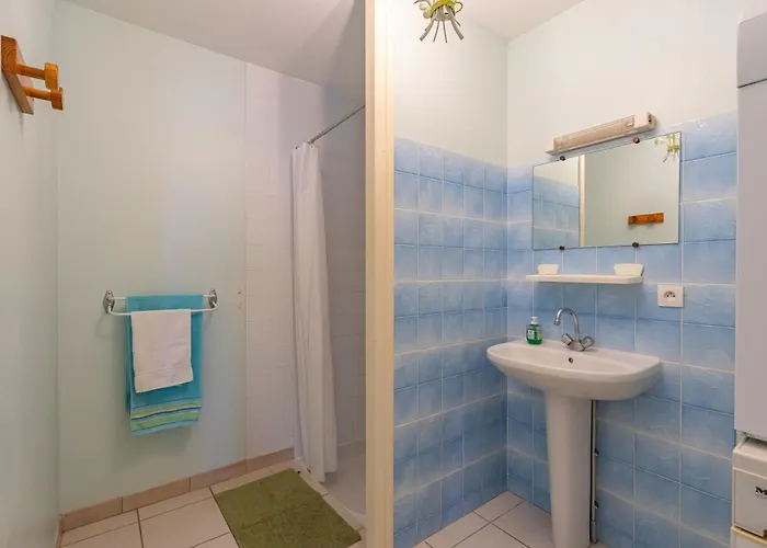 Сasa de vacaciones De Groupe Piscine Intérieure La-Gripperie-Saint-Symphorien