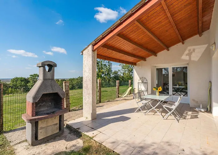 De Groupe Piscine Intérieure Сasa de vacaciones La-Gripperie-Saint-Symphorien